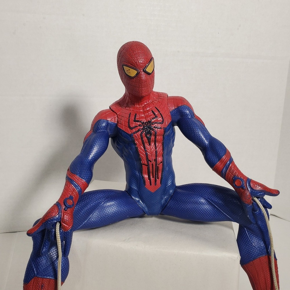 Marvel The Amazing Spider-Man Action Figure 12" Pull String Web Toy - Picture 4 of 16